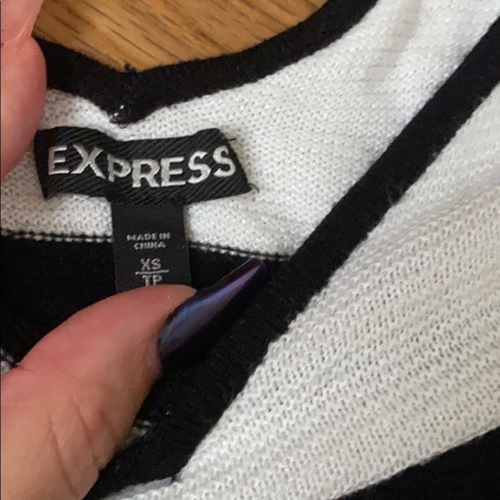 Express shirt - Picture 3 of 3